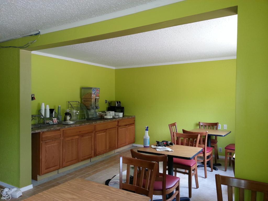 Super 8 By Wyndham Bath Hammondsport Area Motel Стая снимка