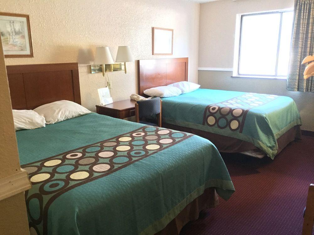Super 8 By Wyndham Bath Hammondsport Area Motel Екстериор снимка