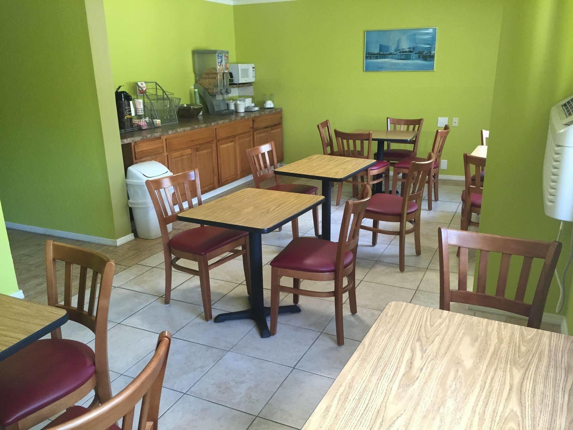 Super 8 By Wyndham Bath Hammondsport Area Motel Екстериор снимка
